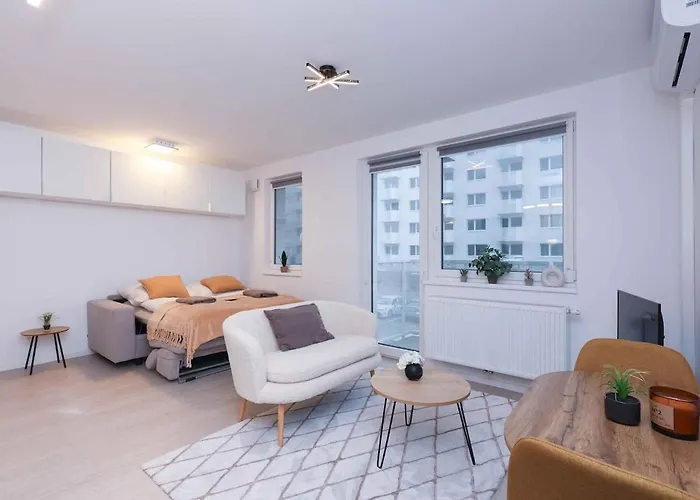 Apartment Brand New Near The Airport With Free Parking *