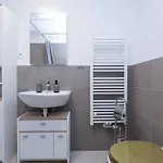 Brand New Near The Airport With Free Parking * Bratislava