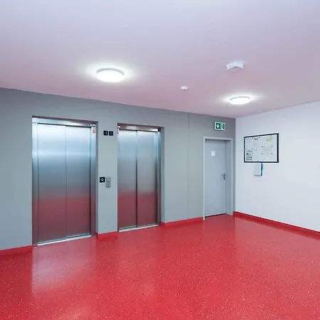 Brand New Near The Airport With Free Parking * Bratislava